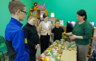 Мастер-класс по изготовлению окопных свечей для солдат прошел в Варненской детской библиотеке