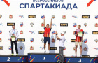 Губернатор Челябинской области Алексей Текслер и многократная чемпионка Паралимпийских игр, мира и Европы Рима Баталова наградили победителей состязаний по спортивной ходьбе Всероссийской спартакиады по лёгкой атлетике